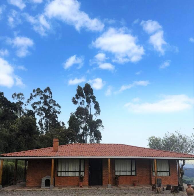 Hermosa Casa Campestre Moderna "Rancho La Marina" Chiquinquirá Exterior foto